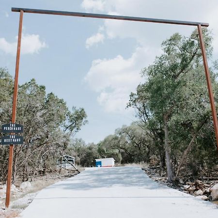 Spring Branch Nest - Texas Tiny House With A Big Viewヴィラ エクステリア 写真