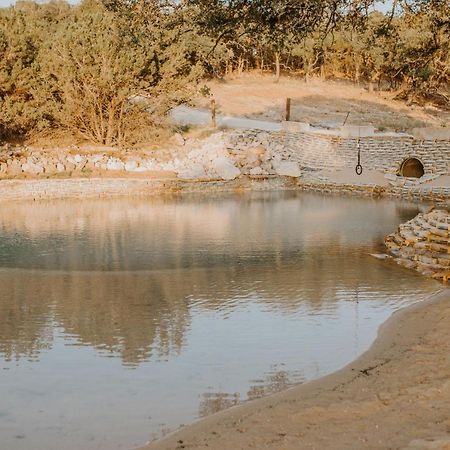 Spring Branch Nest - Texas Tiny House With A Big Viewヴィラ エクステリア 写真
