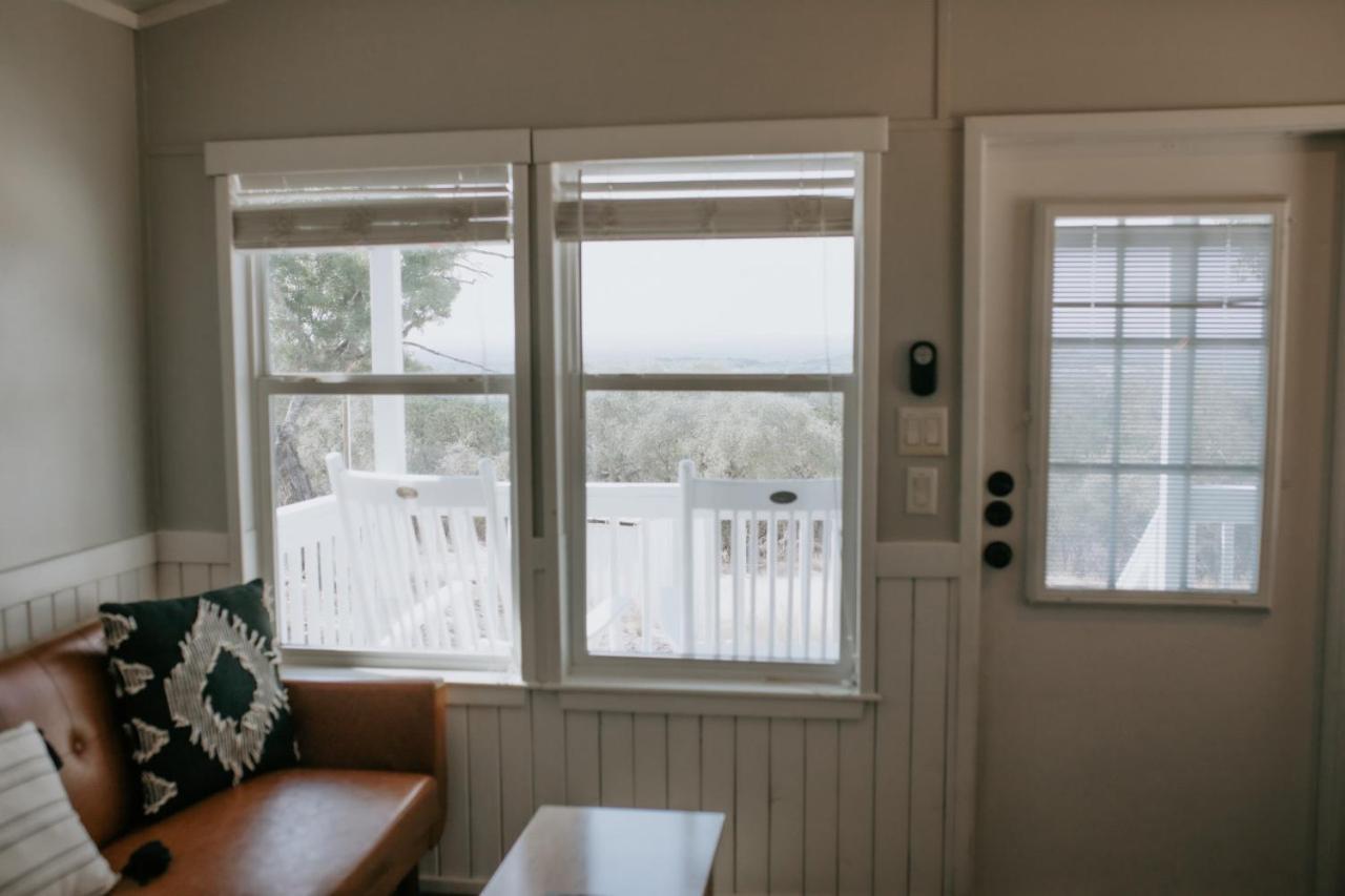 Spring Branch Nest - Texas Tiny House With A Big Viewヴィラ エクステリア 写真